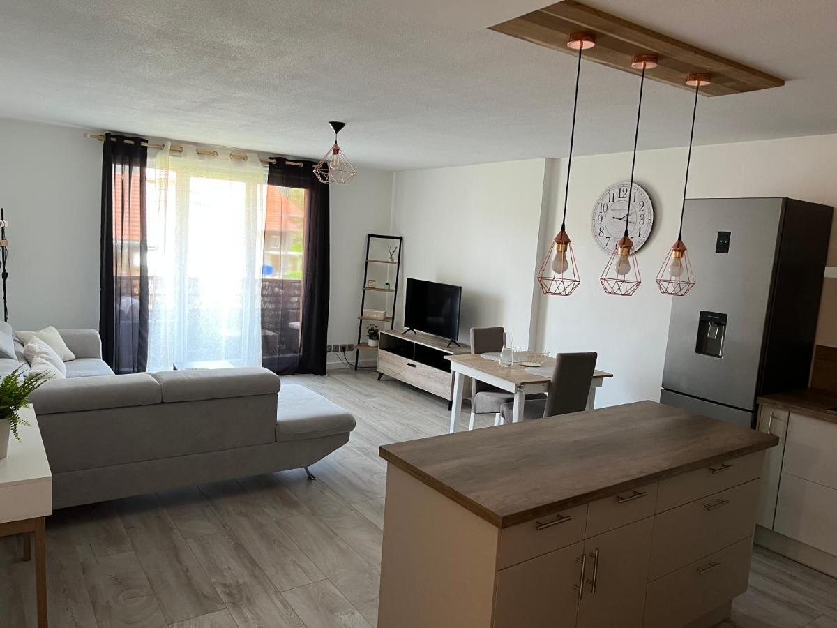 Appartement Entre Lacs, Montagnes Et Stations De Ski Bonneville Zewnętrze zdjęcie